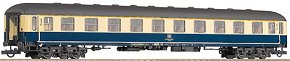 Passenger car 1st class<br /><a href='images/pictures/Roco/44747.jpg' target='_blank'>Full size image</a>